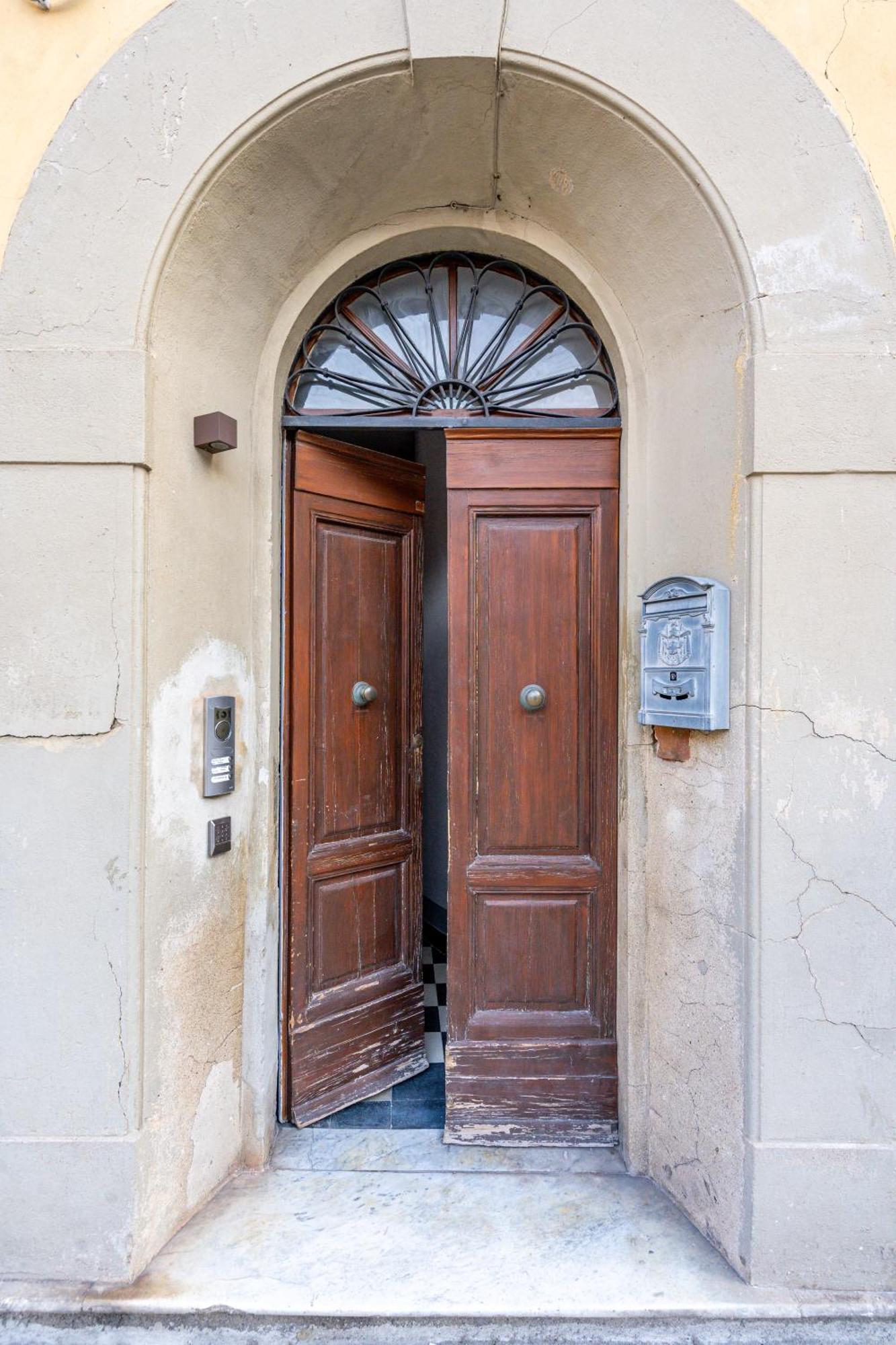 B&B Via Corsica 10 Pisa Exterior photo